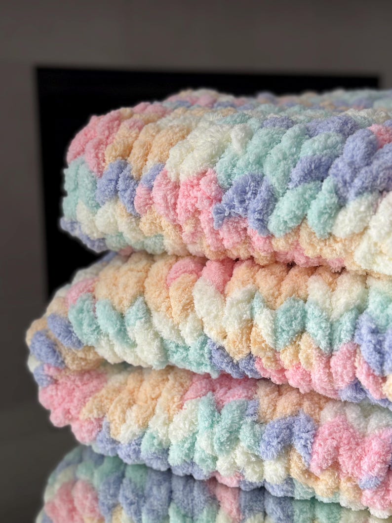 Rainbow Baby Chunky Knit Chenille Blanket, Handmade Nursery Throw, Rainbow Baby Shower Gift, Free Shipping, Made to Order afbeelding 9