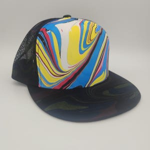 Casquette trucker plate marbrée avec dos en résille