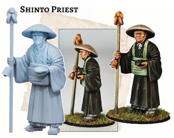 Puede incluir: Figura de un sacerdote sintoísta con vestimenta tradicional, incluyendo un sombrero de ala ancha y una larga túnica. El sacerdote sostiene un bastón y un pequeño recipiente. El texto "Shinto Priest" se muestra en la parte superior de la imagen.