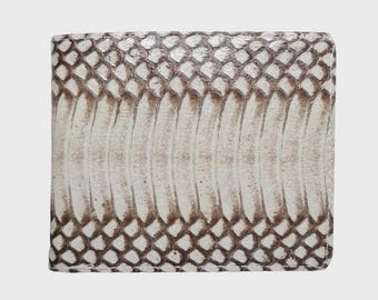 Oryginalny portfel dwuskładany ze skóry węża kobry