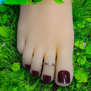 Champagne CZ Sterling Silver Toe Ring: Women&#39;s Midi Ring