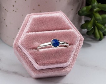 Lapis Lazuli Ring, Size S, Silver Jewellery, Deep Blue Hues, Elegant Design, Statement Ring, Classic Style, Sophisticated Jewellery,