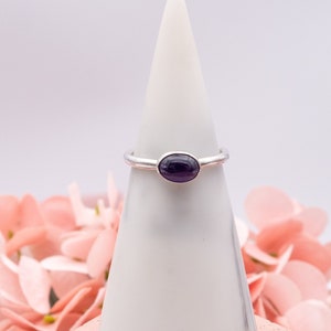 Indischer Amethyst Silberring Größe Q, Edelsteinzubehör, Lila Stein, Eleganter Birthstone Ring, Klassisch, Statement Ring, Schmuckliebhaber