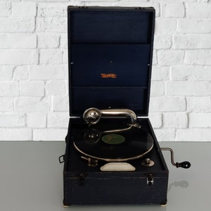 Antique Gramophone - Gramophone Made In England - Twentieth Century Hand Cranked Gramophone