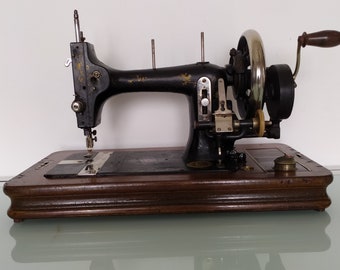 Antico manovella sedatrice, Macchina Vibrante, Shuttle Sewing Machine, Victoria Made in Germany