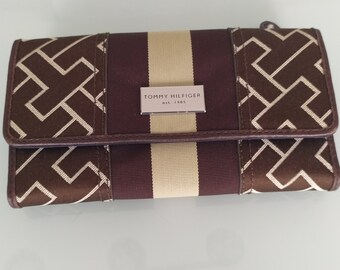 vintage tommy hilfiger wallet