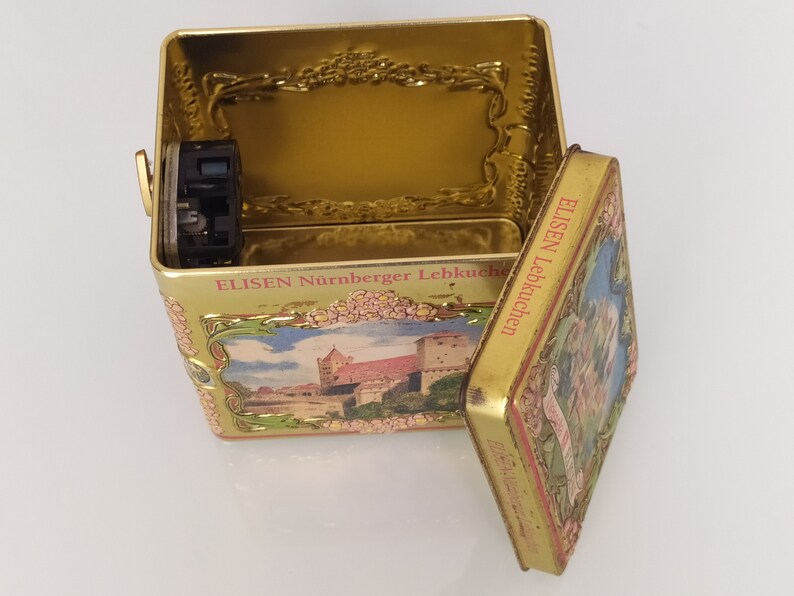 Tin box with music box Nuremberg city view Silent night Christmas song