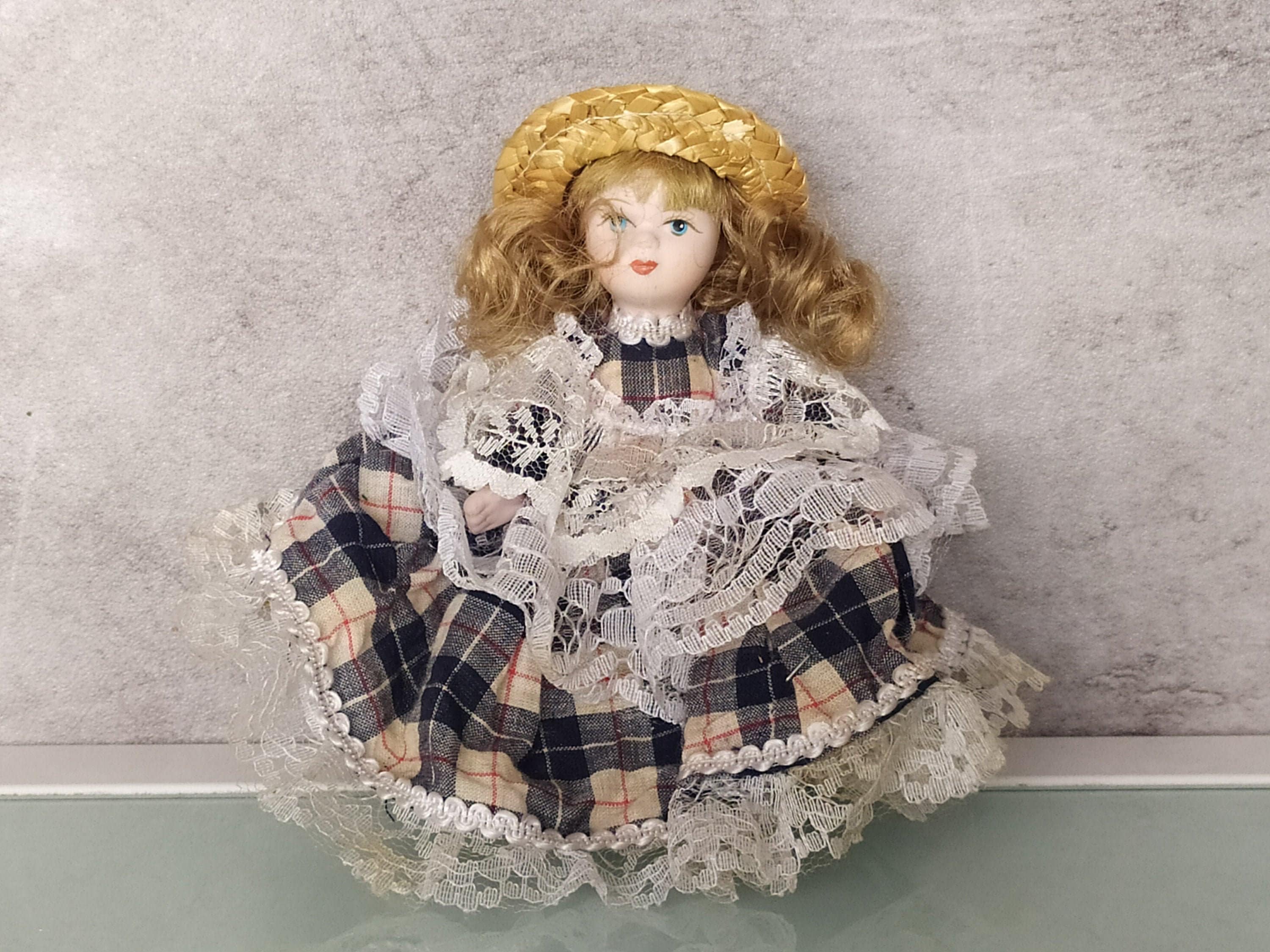 ヴィンテージ磁器人形 麦わら帽子をかぶった人形 - Etsy 日本