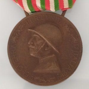 Bronze medal, world war 1915-1918. Vittorio Emanuele III commemorative medal.