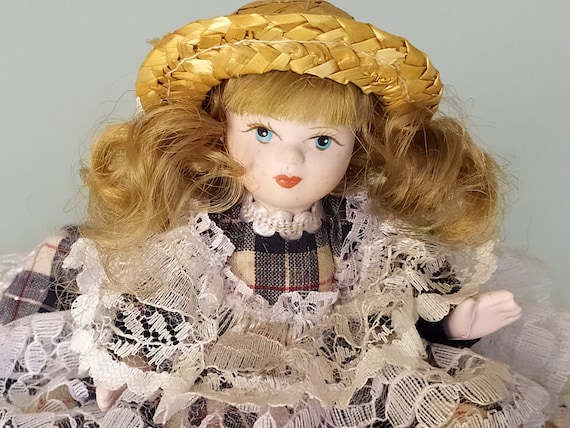 ヴィンテージ磁器人形 麦わら帽子をかぶった人形 - Etsy 日本