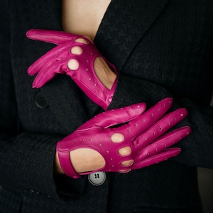 Messina - Women&#39;s Leather Driving Gloves in Clover