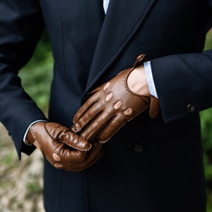 Rome - Men&#39;s Leather Driving Gloves in Saddle Brown