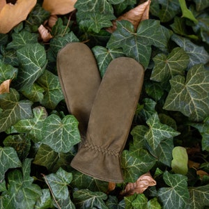 Sestriere - Women&#39;s Shearling Gloves in Loden Green Sheepskin Leather
