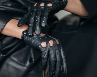 Messina - Women's Leather Driving Gloves in Navy Blue