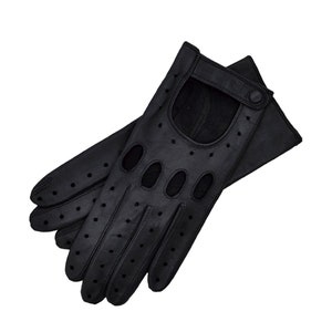Messina - Women&#39;s Leather Driving Gloves in Black