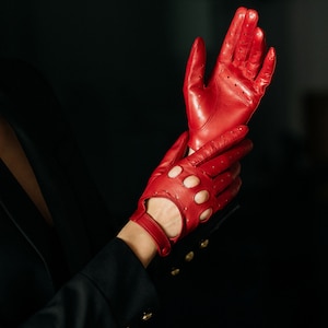 Messina - Women's Leather Driving Gloves in Rosso