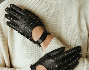 Rimini - Women&#39;s Leather Driving Gloves in Black