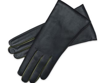 Barletta - Women&#39;s Black and Verde Touchscreen Compatible Leather Gloves