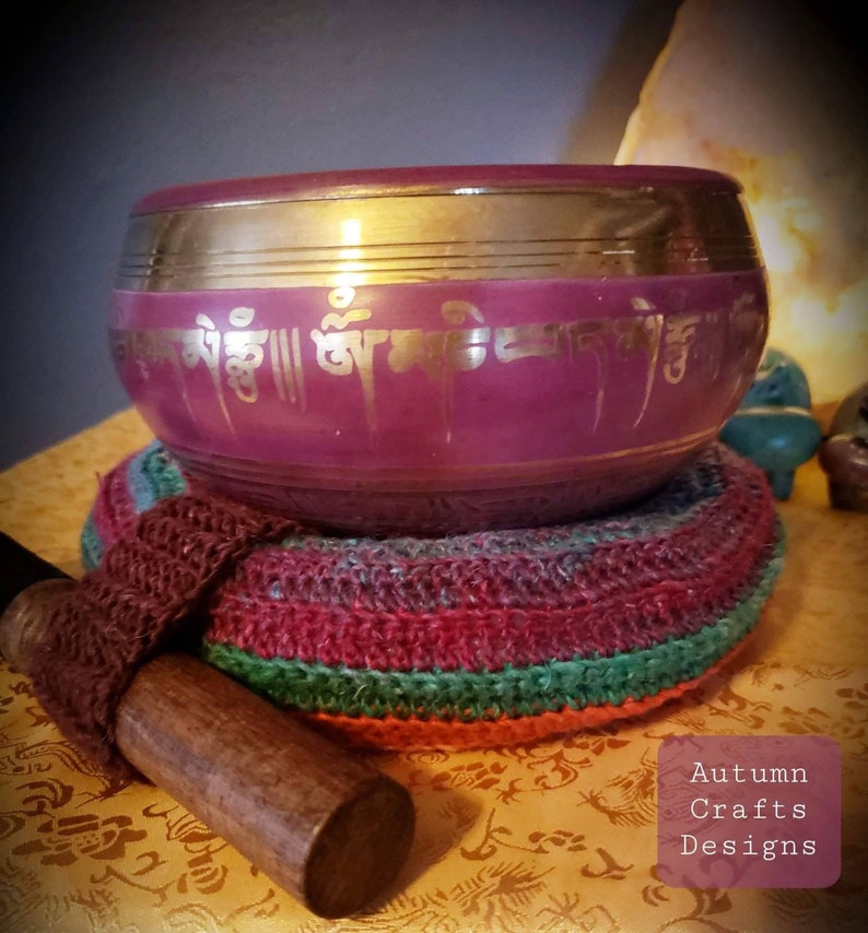 Tibetan Singing Bowl Cushion: Crochet Pattern image 5