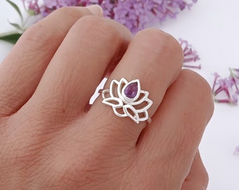 Faceted Amethyst Lotus Flower Ring in sterling silver, Purple amethyst crystal lotus blossom Yoga Lover ring, Boho jewellery gift for her