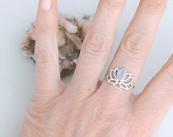 Moonstone Lotus Flower Ring in sterling silver, Faceted Blue Moonstone ladies ring, Lotus blossom Yoga jewellery gift for her