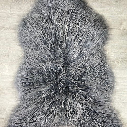 Beautiful Curly /Silver / Gray Sheepskin Rug / Icelandic shops Sheepskin / Sheepskin Seat Cover / Genuine Sheepskin Rug