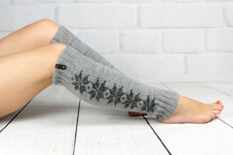 Long leg warmer Dance Yoga Ballet, Hand knit legwarmers gray color for girls or teen, Winter warm wool boot socks cuffs, Woman gift image 7