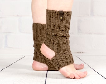 Short cable leg warmer Dance Yoga Ballet, Hand knit legwarmer brown color for girls or teen, Winter warm wool boot socks cuffs, Woman gift