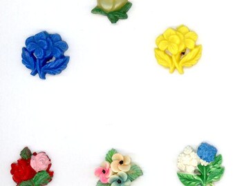 9 Wonderful plastic realistic Goofy Flower buttons on card tulip pansy rose hyacinth plus all small 1/2" to 3/4" across  self shanks #681