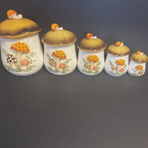 Zestaw 10 pojemników z pokrywkami Merry Mushrooms z 1978 roku, Japonia, Sears EUC