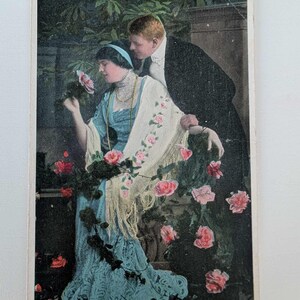 Carte postale édouardienne When Dreams Come True – Carte postale romantique de 1915 – Tacoma des États-Unis à la Norvège – Scène vintage des amoureux et des roses