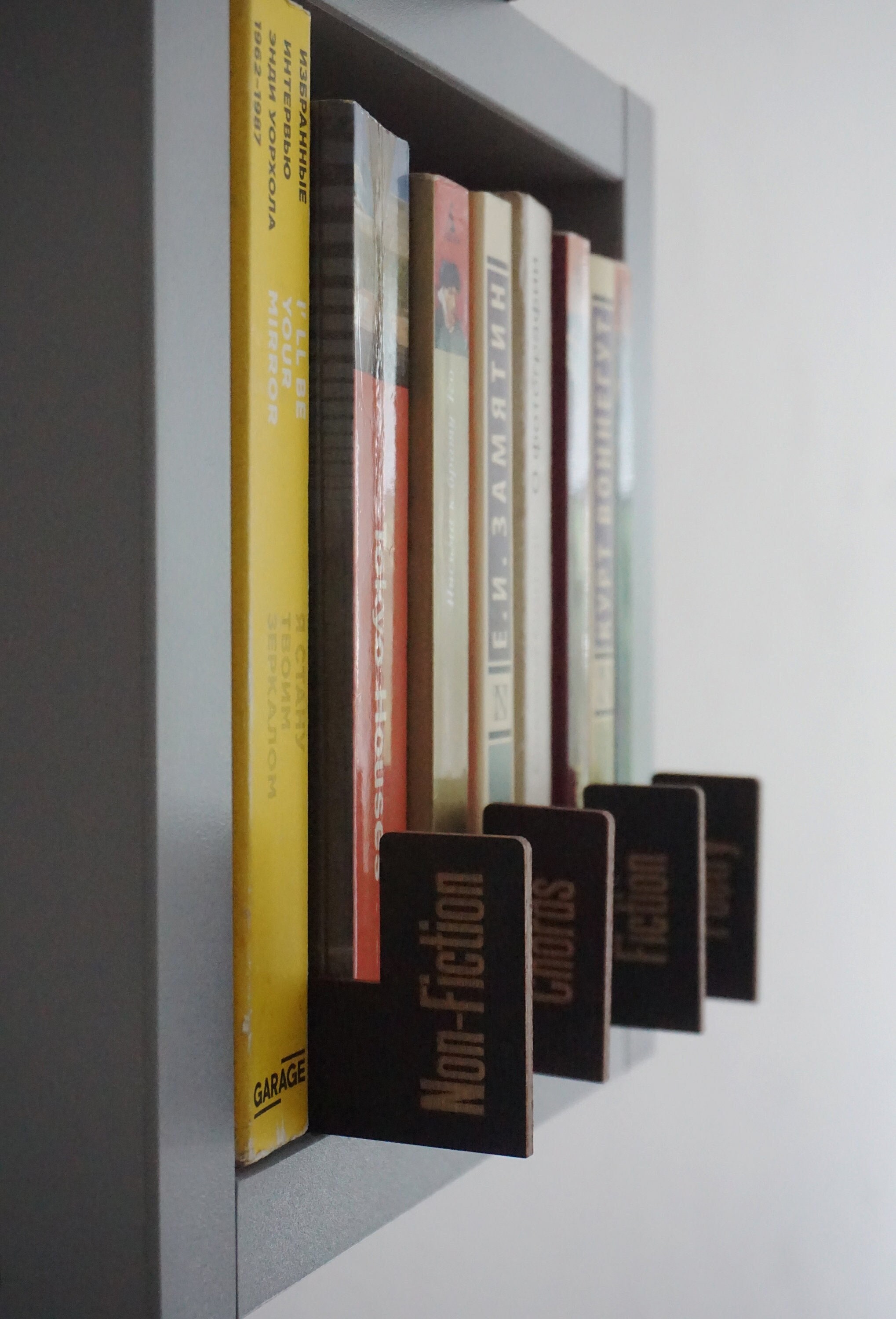 Separadores de estantería, organizadores de libros ecológicos, separadores de libros de doble cara, juego de 7 separadores horizontales