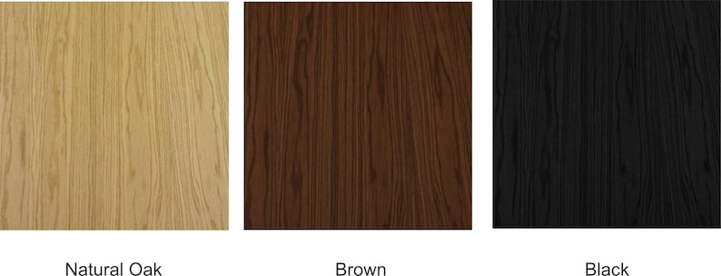 Puede incluir: Tres muestras cuadradas de textura de veta de madera dispuestas una al lado de la otra. La muestra de la izquierda es de color tostado claro etiquetada Natural Oak, la central es marr&oacute;n oscuro etiquetada Brown y la derecha es negra etiquetada Black.