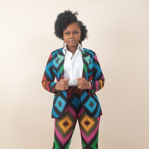 Blazer Ankara con estampado africano TIARA: elegante blazer a medida