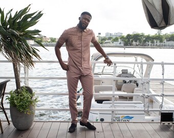 Completo da uomo KANI in stile africano Ankara / Camicia a maniche corte e pantaloni / Taglie dalla S alla 4XL / Realizzato a mano in Nigeria
