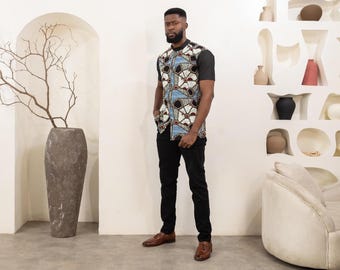 Camicia da uomo JUWON con stampa africana Ankara / Parte frontale a contrasto / Vestibilità aderente / Pronta per la spedizione / Realizzata a mano in Nigeria