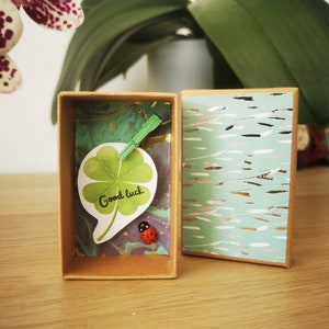 Boîte à message/cadeau/diorama/good luck