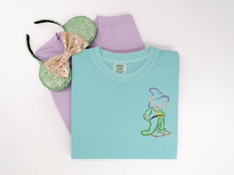 Dopey embroidered Tshirt, Snow White shirt, Seven Dwarves t-shirt, Disney Princess Shirt, Disney tshirt, Disney Tanktop imagem 1