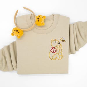 Winnie the Pooh Bee embroidered Crewneck, Winnie the Pooh sweatshirt, Winnie the Pooh shirt, Disney t-shirt, Disney Tank Top