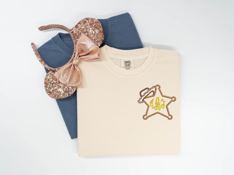 Woody Cowboy Monogram Embroidered T-Shirt - Comfort Colors Bild 1