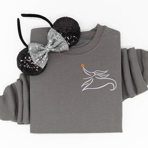 Suéter de cuello redondo con bordado de Zero, Pesadilla antes de Navidad, Disney Halloween, sudadera con bordado de Disney imagen 1
