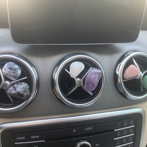 Car Protection Stone: Crystal Car Vent Clips & Air Vent Gemstone Accessories for Stylish Interior Decor