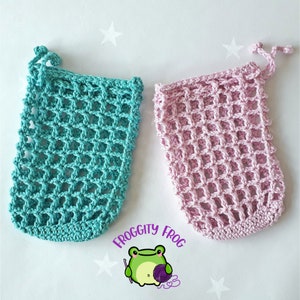 2 cotton soap savers, a turquoise one on the left and a pink one on the right.
Shown flat without anything inside