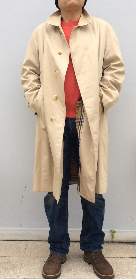 Burberry raincoat sz. M