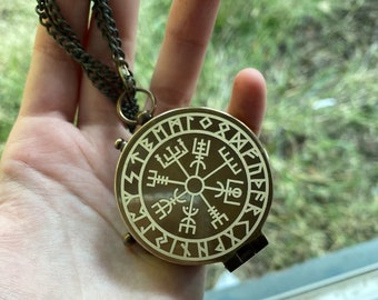 Nordischer Kompass Paar Jahrestag Geschenk, Wikinger Vegvisir gravierter Messingkompass, nordischer Mythologie Kompass, Arbeitskompass, Jahrestag Geschenk