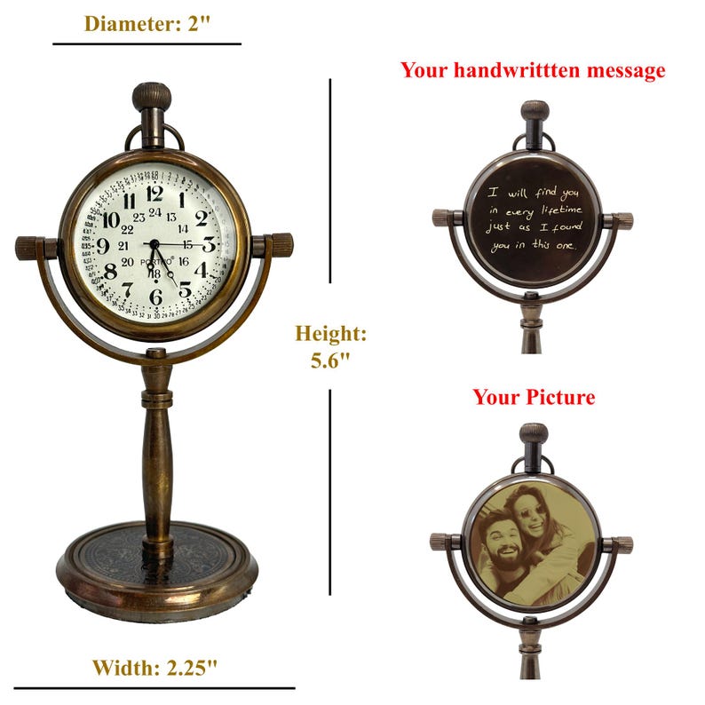 K&ouml;nnte beinhalten: Eine antike Tischuhr aus Messing mit rundem Zifferblatt, 5 cm Durchmesser, mit r&ouml;mischen Ziffern und Zeigern. Die Uhr ist 14,2 cm hoch und 5,7 cm breit. Das Bild zeigt auch Platz f&uuml;r eine handschriftliche Nachricht und ein Bild.