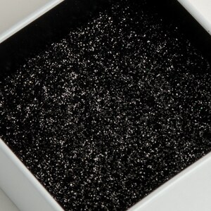 || d’astéroïdes Paillettes en polyester ultra fin, opaques, résistantes aux solvants