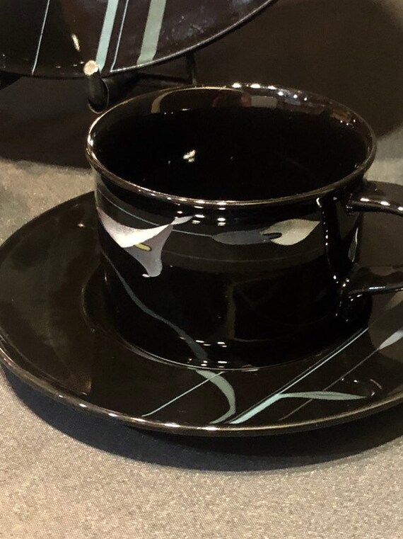 Mikasa, Galleria, Opus Black, White Calla Lily's, Vintage Oven