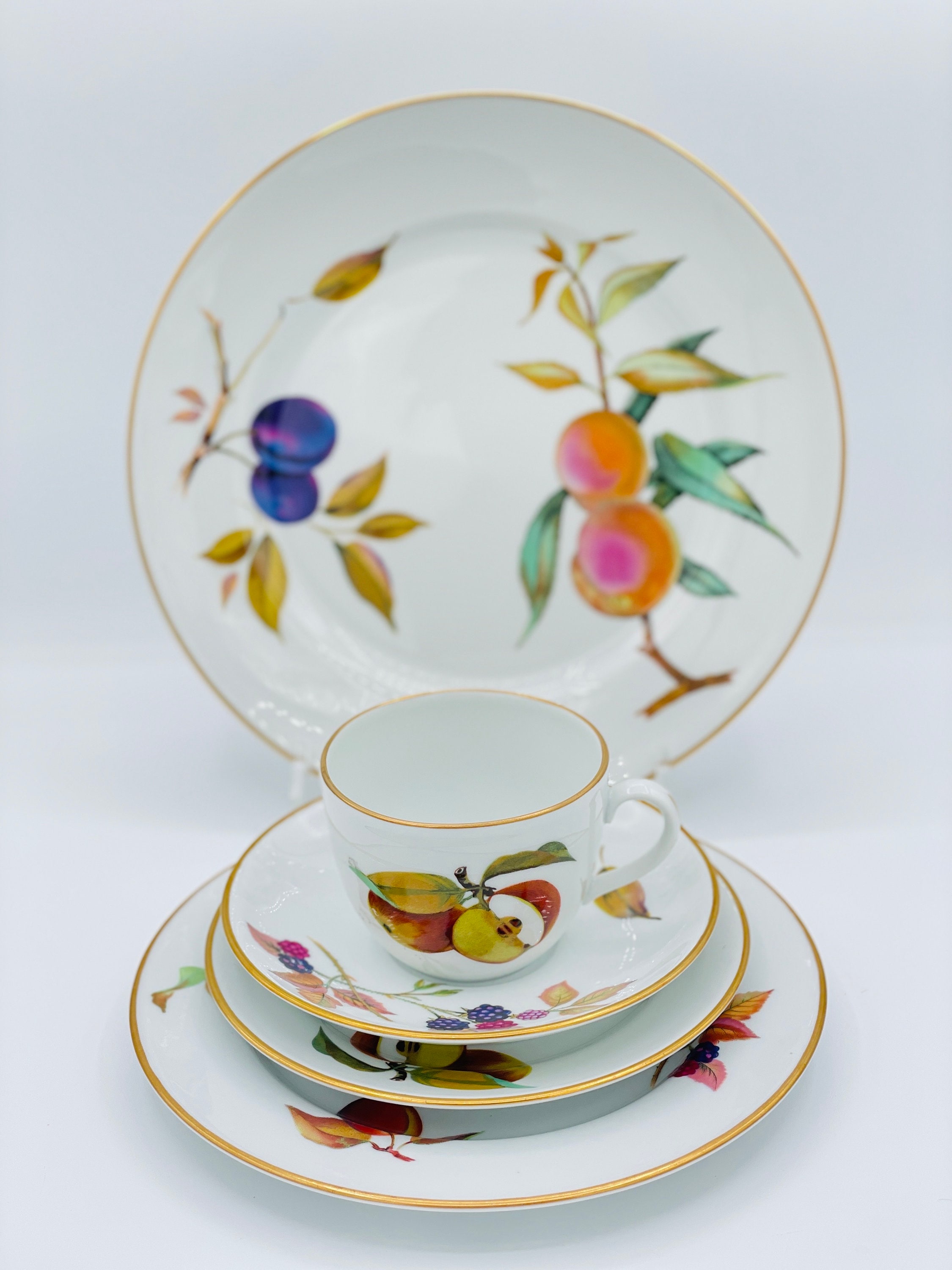 Evesham Gold, Royal Worcester, Fruit Patterns, Gold Trim, Peach