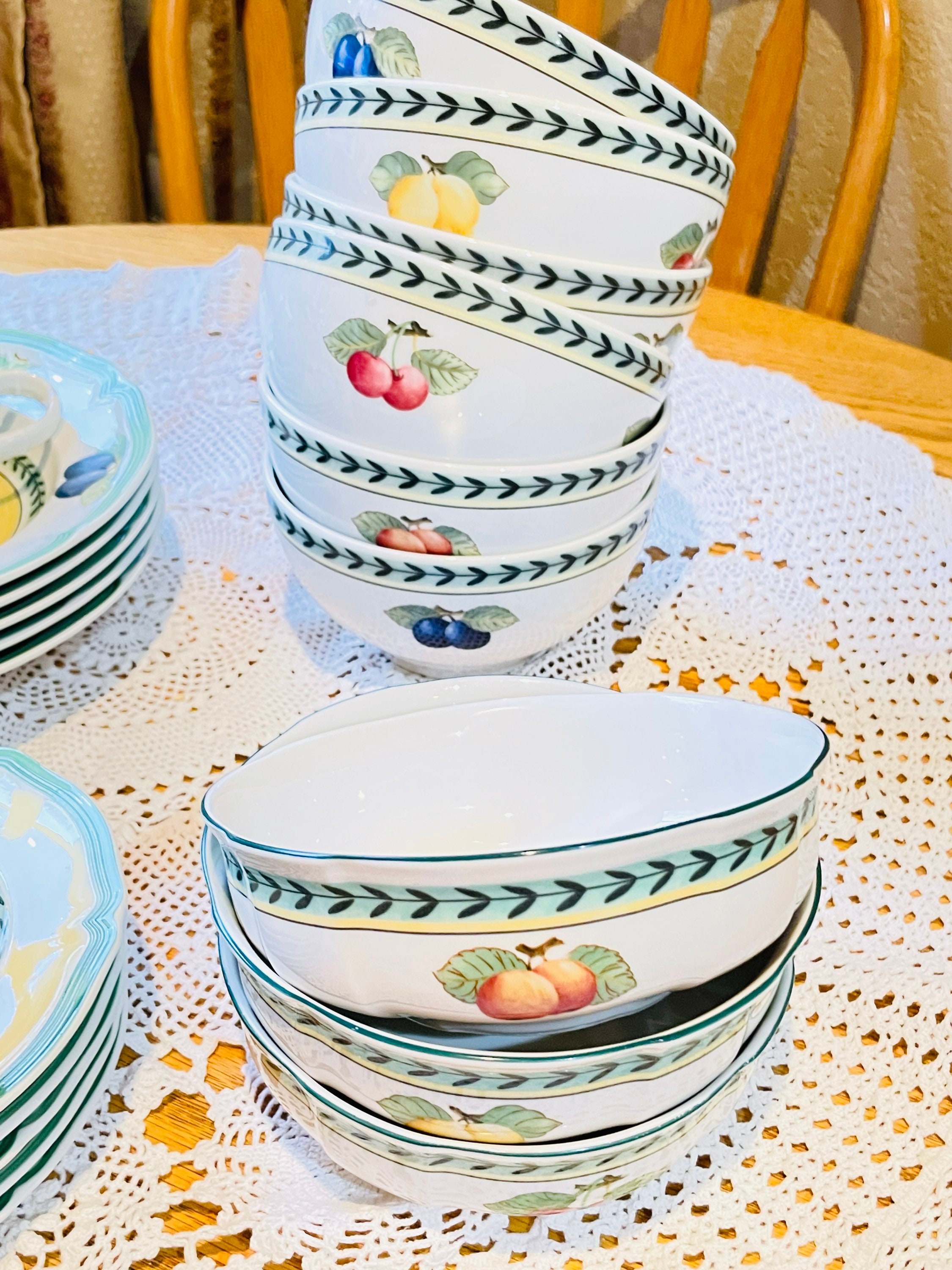 Villeroy and Boch, French Garden,fleurence, Fruit Pattern Rim